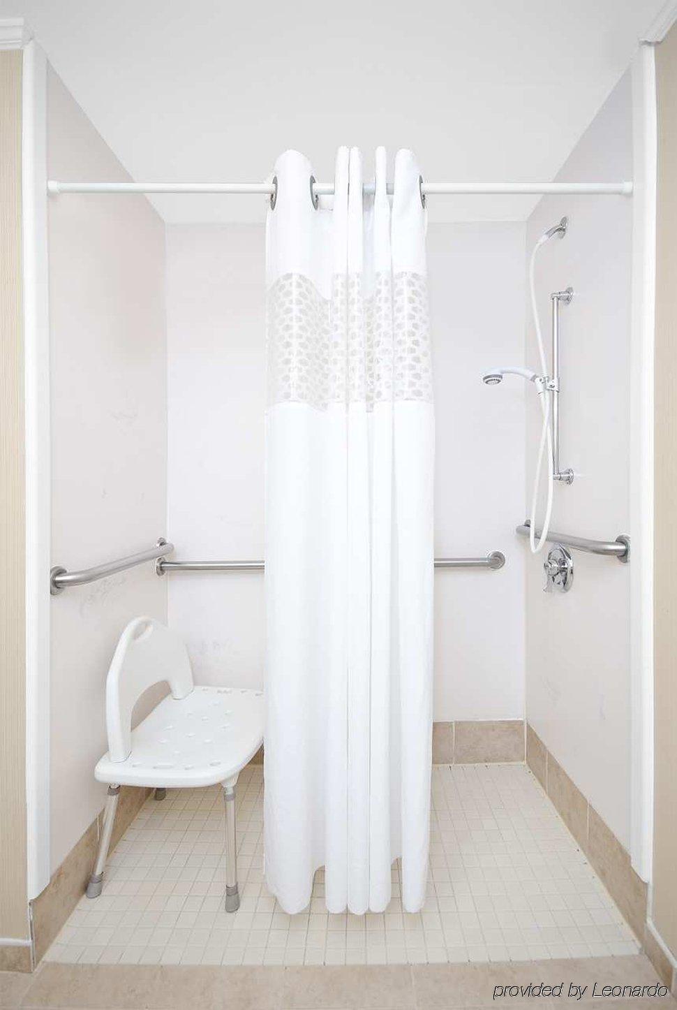 Hotel Hampton 3*
