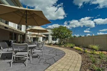 Hotel Hampton