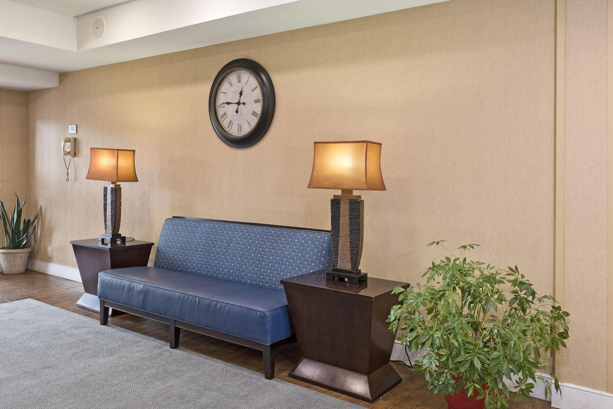 Hampton Hotel