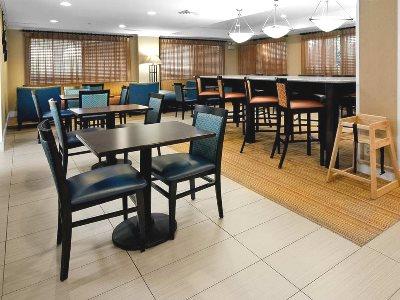 Hampton Hotel 3*